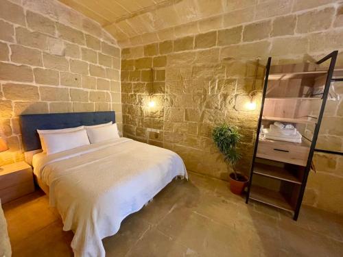 Ta' Pinu Bed And Breakfast