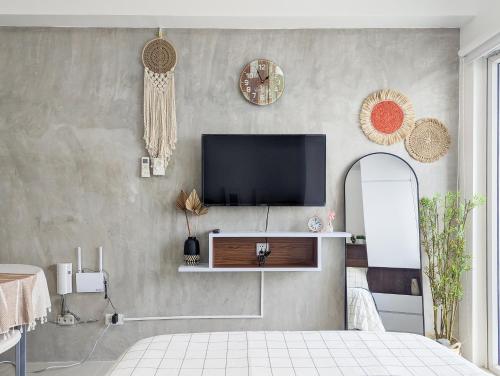 Studio Condo Manila by the Bay Roxas Blvd near US Embassy