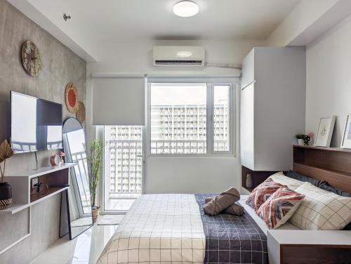 Studio Condo Manila by the Bay Roxas Blvd near US Embassy