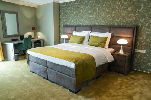 Hotel & Restaurant Infinity