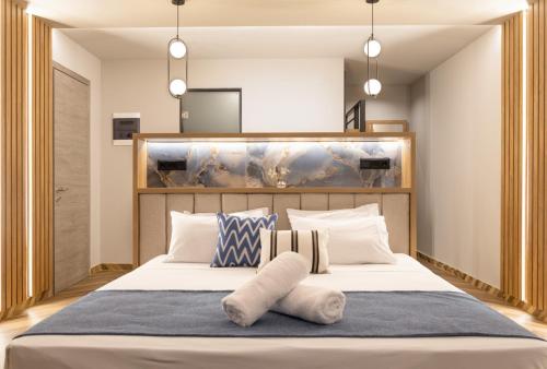 Mythic Summer Hotel