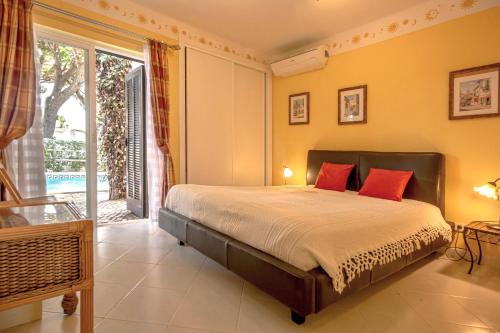 Balaia Golf Village