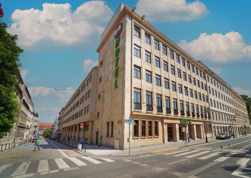 B&B HOTEL Poznan Old Town