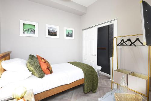 Ocho Homes by Eight Continents