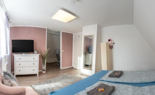 #2 Großes Zimmer mit Pool und Garten