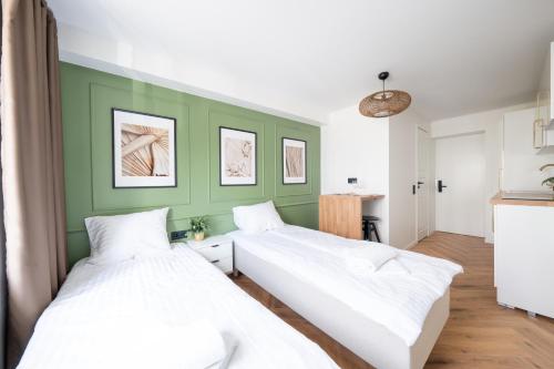 Oasis Airport Studios by RevalHome