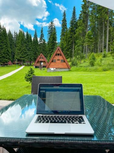 Malina Holiday Village