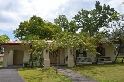 Quest Plus Conference Center Clark