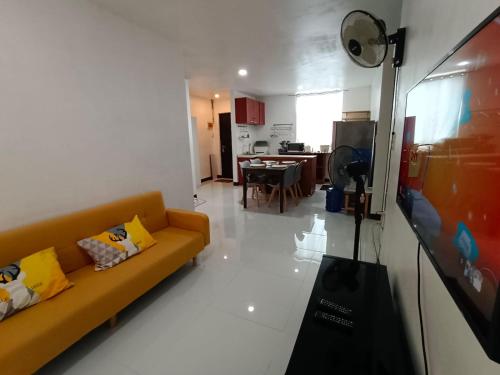 Three-Bedroom Holiday Home - 4th Floor Stairs Only