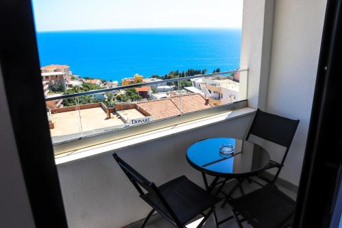 Eagles Apartments & Suites