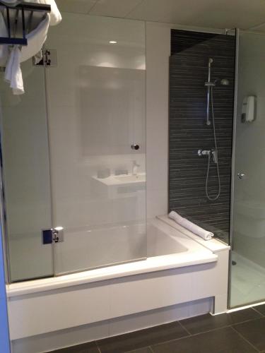 TäCH Madrid Airport Hotel