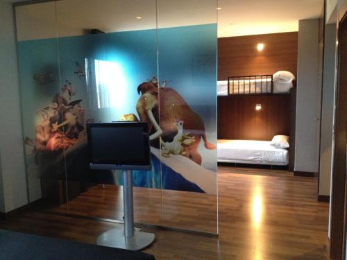 TäCH Madrid Airport Hotel