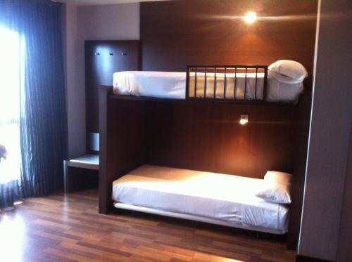 TäCH Madrid Airport Hotel