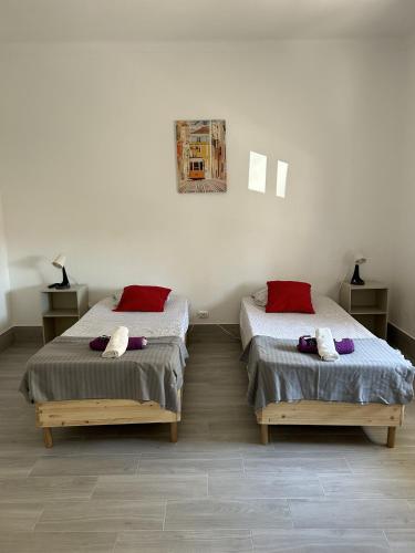 Oriente DNA Rooms