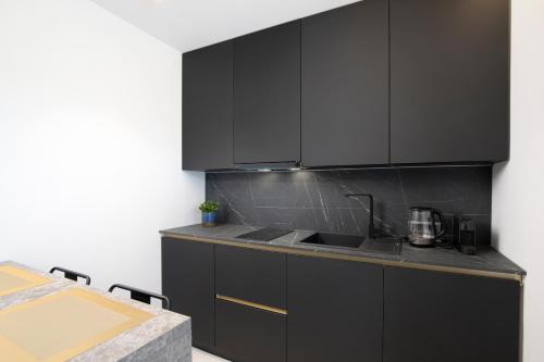 Twins Amphitheatre Apartments