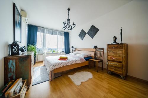 Comfy condo on the 20th floor & FREE parking