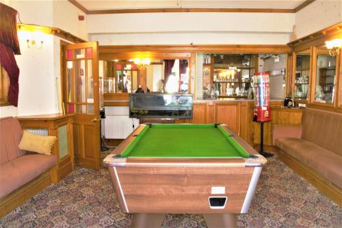 Pine Lodge Hotel