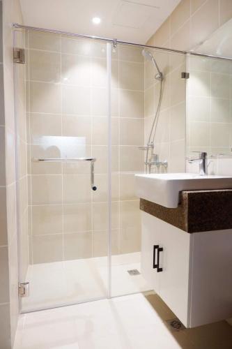 Hotel Vibe in Manhattan Plaza, Araneta City, Cubao