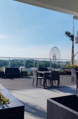 Coast Stay by J 40th floor Penthouse