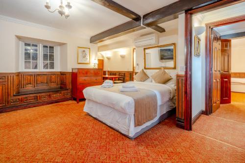 The Crown Hotel