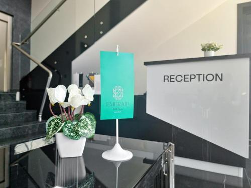 Hotel Emerald