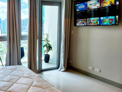 Casa Antonio At Uptown Parksuites Two