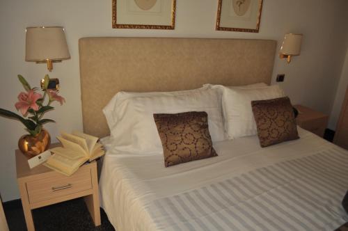 Hotel Jolanda