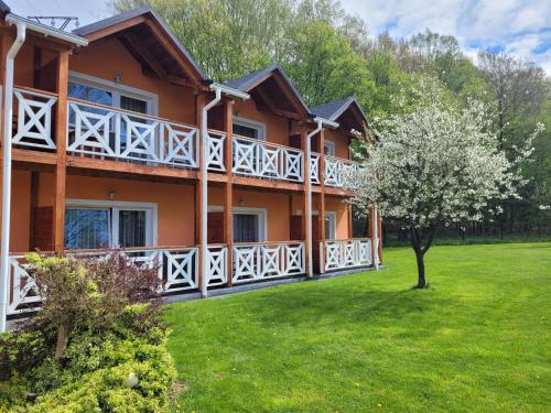 Gosciniec Pod Brzegiem