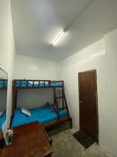 Tres Islas Hostel
