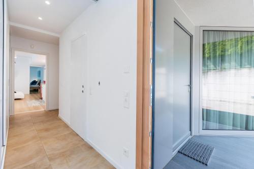 Easy flat Vezia, indipendent entrance, free parking