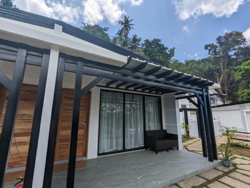 Oceanarra Beach Hotel and Resort Inc