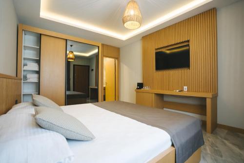 Maye Residence