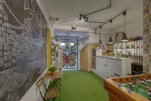 Travel & Live Porto Hostel