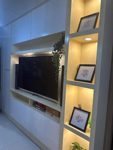 Mel and Rose Place in S Residences Tower 1 MOA