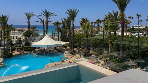 Tasia Maris Beach Hotel & Spa