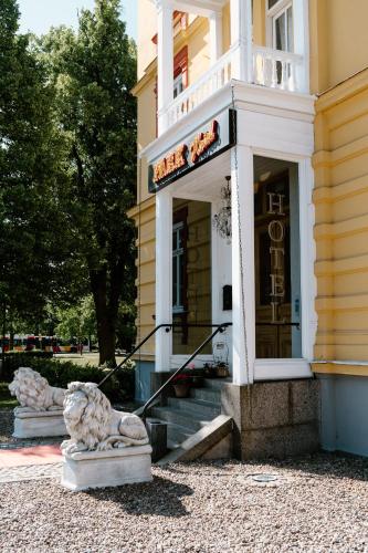 Park Hotel Linköpings Fawlty Towers