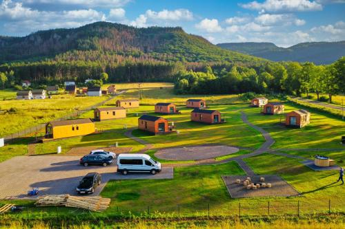 Kwiatkowo - całoroczny kompleks z baliami i letnią plażą