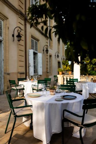 Chateau De Collias Hotel & Restaurant