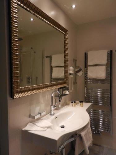 Hotel Goldener Adler, BW Signature Collection by Best Western