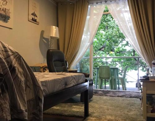 Happy Daze Resort Hotel