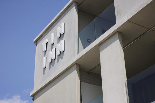 TIN INN Montabaur l einfach gut - Nachhaltiges Hotel aus Überseecontainern