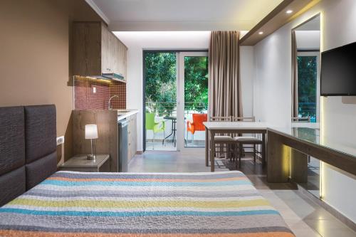 Alexandra Beach Hotel