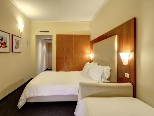 Polis Grand