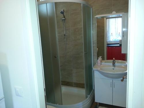 Apartments & Rooms Villa Adamovic