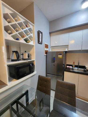 2BR NORTHPOINT CONDO FREE Airport Pick Up for 3 nights stay or more