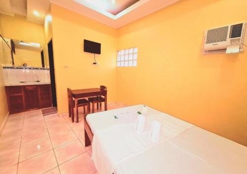 La-Familia Guest House