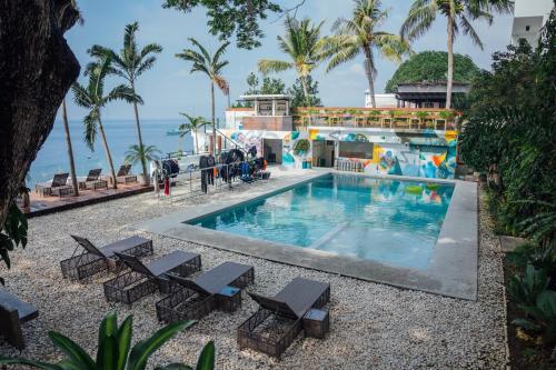 Acacia Resort and Dive Center