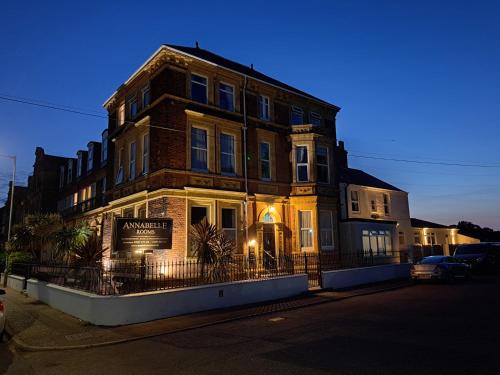 Willow Tree Lodge Hotel