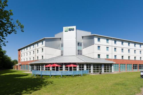 Holiday Inn Express Leigh - Sports Village