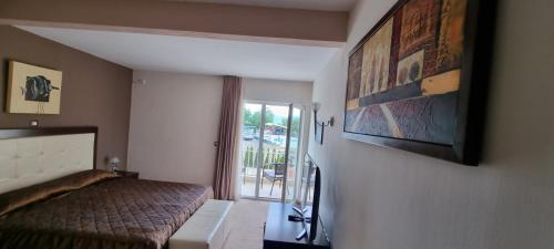 Hotel Angels Voices
